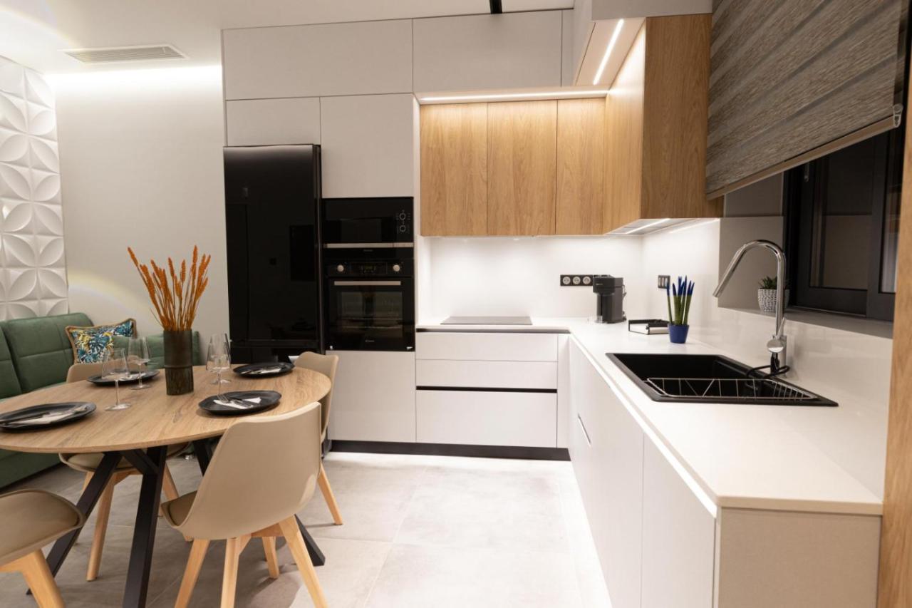 Billmar Luxury Apartment In The Center Of Гітіо Екстер'єр фото