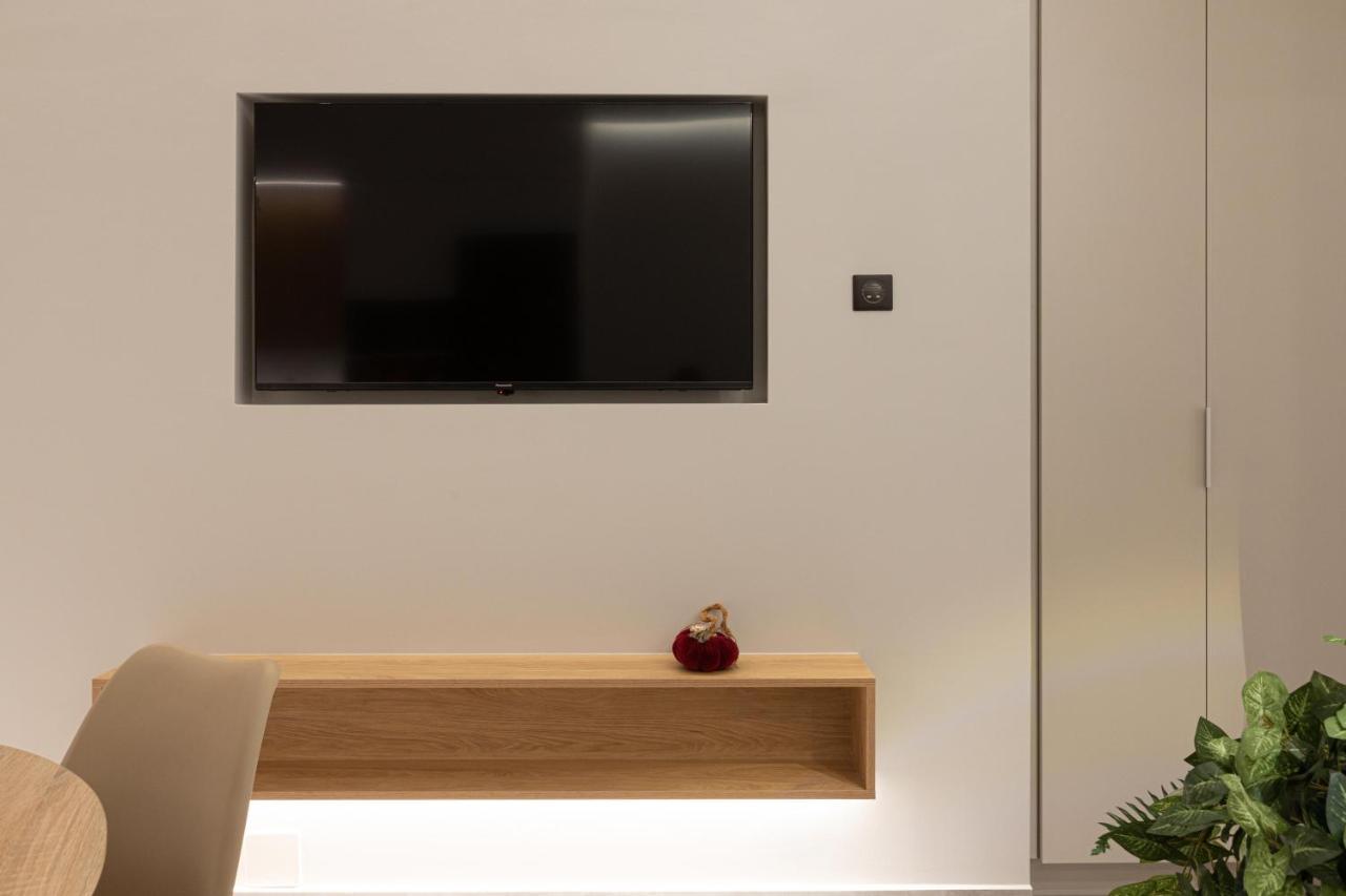 Billmar Luxury Apartment In The Center Of Гітіо Екстер'єр фото