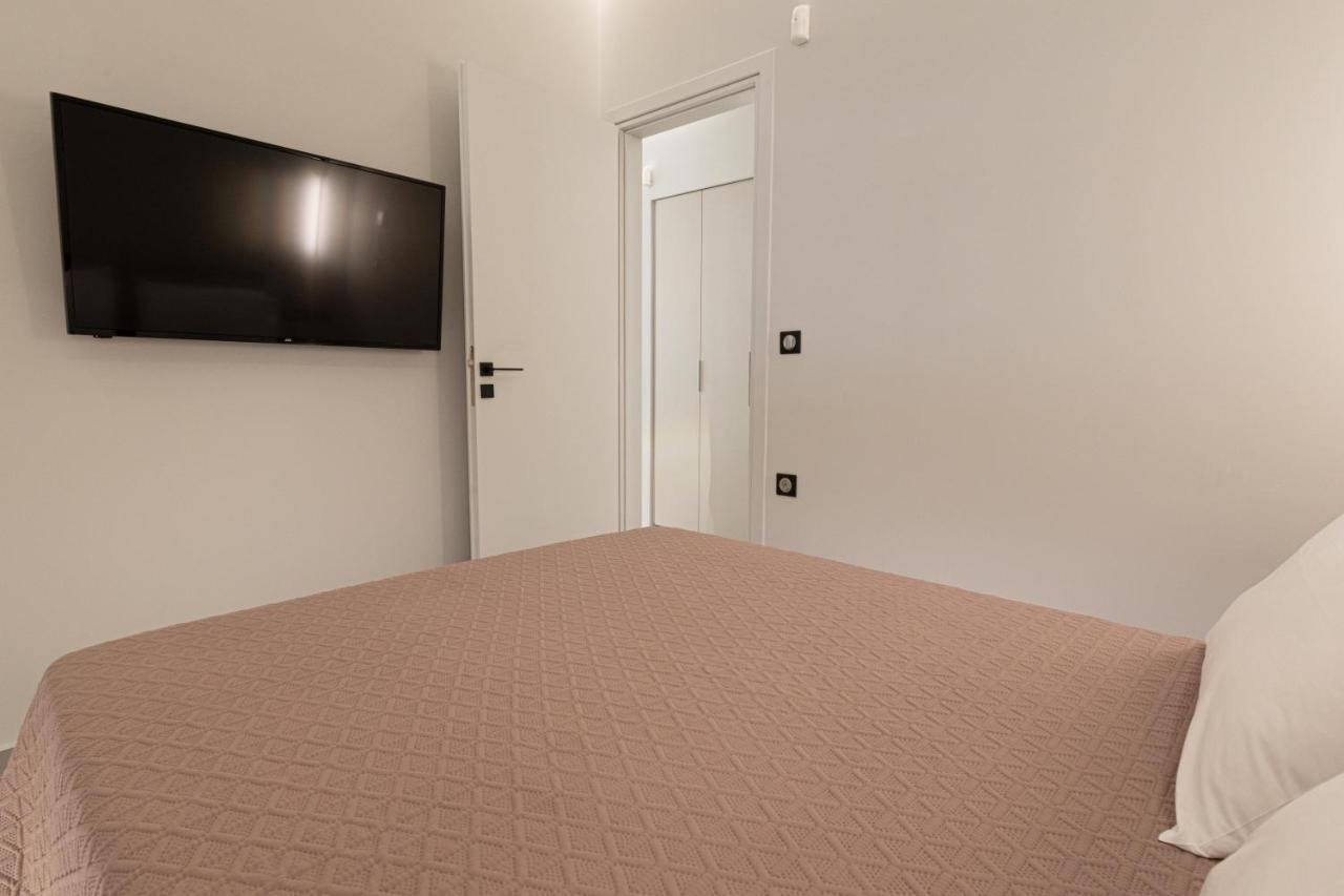 Billmar Luxury Apartment In The Center Of Гітіо Екстер'єр фото